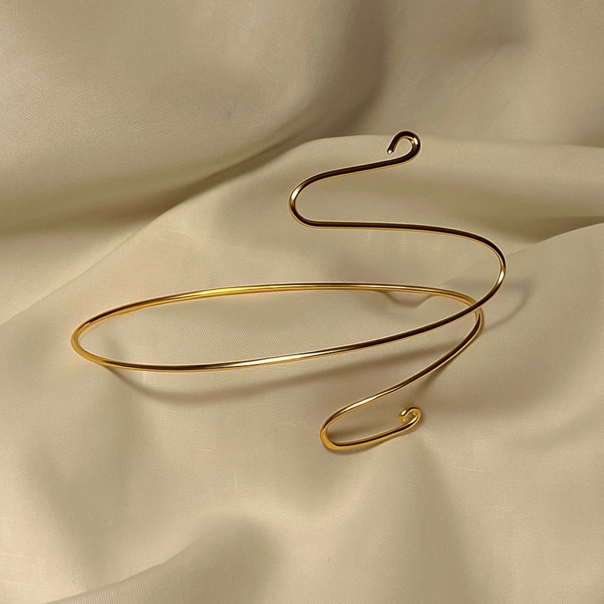 Serpent Handwrap