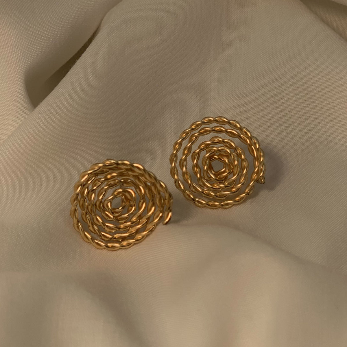 Spiral twisties